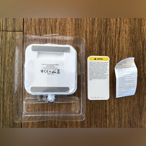 iStand 10W Qi Certified Wireless Charger